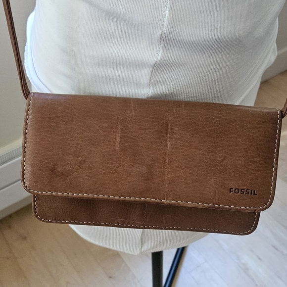 Fossil Genuine Brown Leather Womens Clutch Wallet Detachable Crossbody Bi Fold - Picture 2 of 6